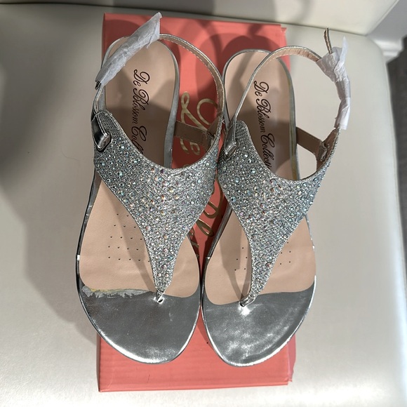 De Blossom Sandals - Picture 2 of 5